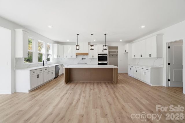 208 Cross Creek Drive, Cherryville, NC 28021