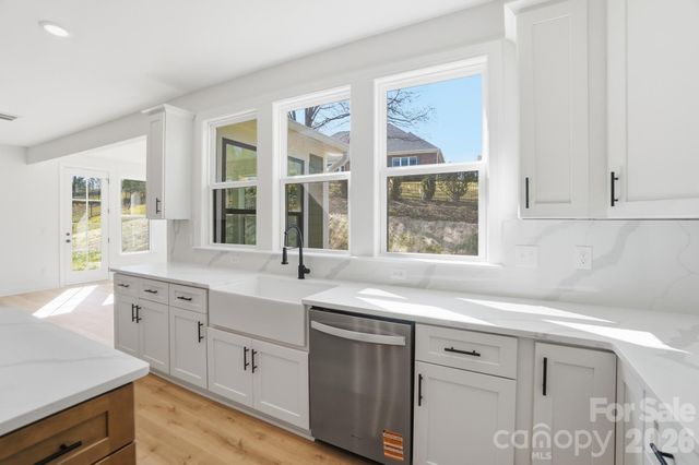 208 Cross Creek Drive, Cherryville, NC 28021