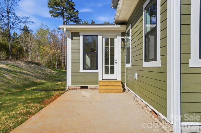 208 Cross Creek Drive, Cherryville, NC 28021