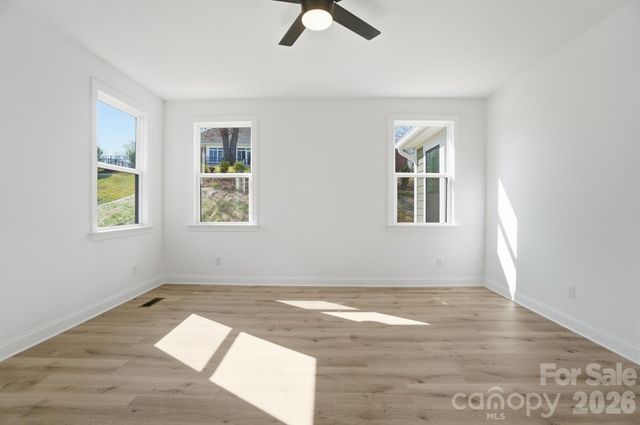 208 Cross Creek Drive, Cherryville, NC 28021