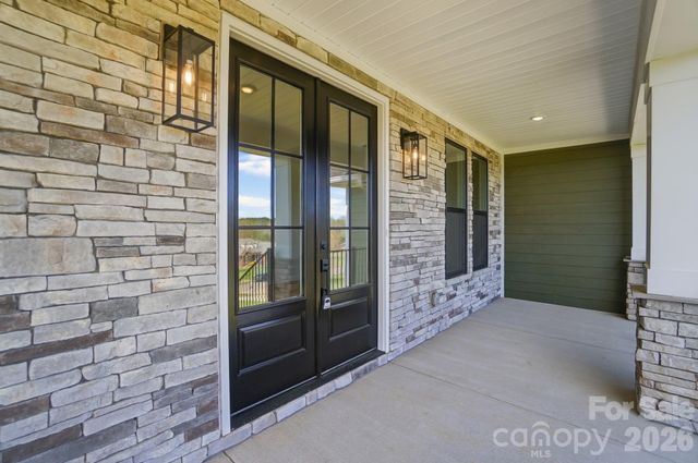 208 Cross Creek Drive, Cherryville, NC 28021