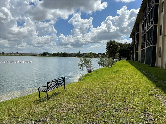 601 Ives Dairy Road 4018, Miami, FL 33179