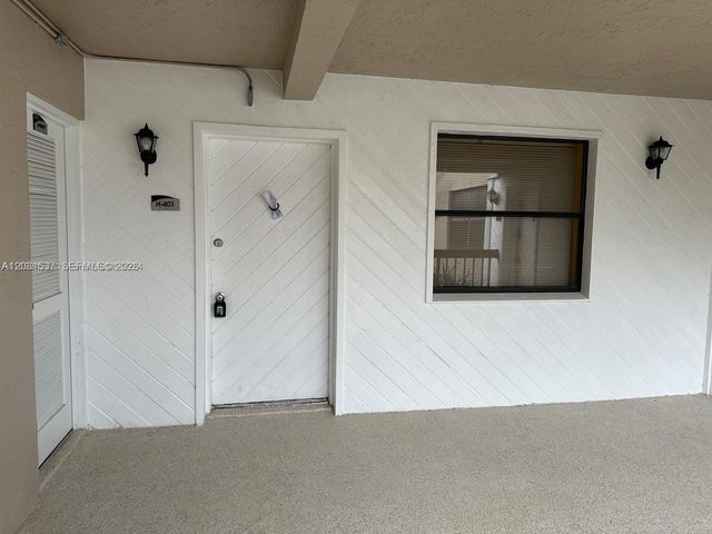 601 Ives Dairy Road 4018, Miami, FL 33179