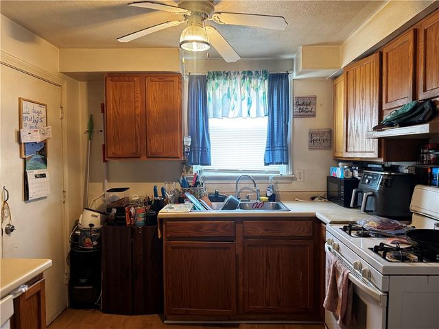 89 Manomet Street, Providence, RI 02908