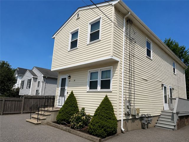 89 Manomet Street, Providence, RI 02908
