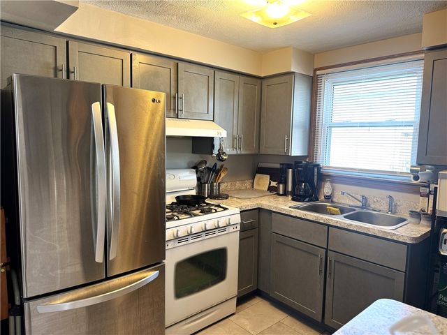 89 Manomet Street, Providence, RI 02908