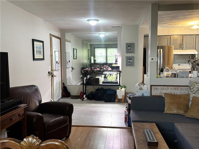 89 Manomet Street, Providence, RI 02908