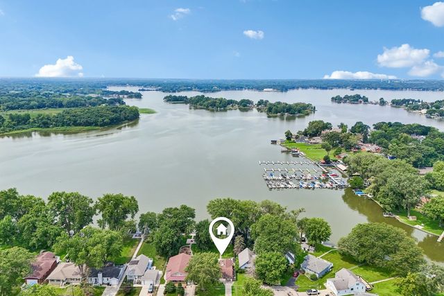 35672 N Sheridan Drive, Fox Lake, IL 60020
