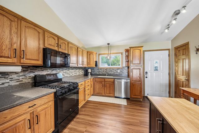 35672 N Sheridan Drive, Fox Lake, IL 60020