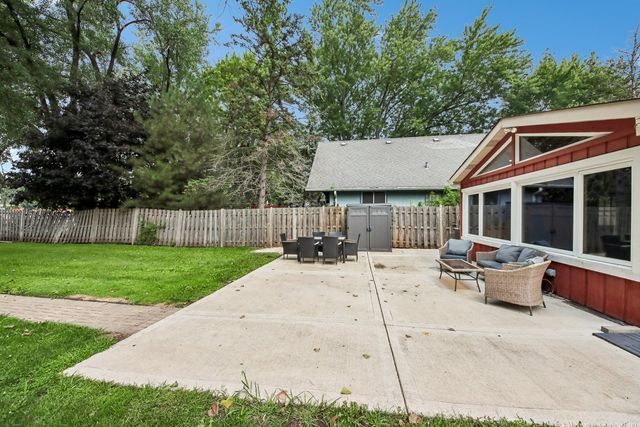 35672 N Sheridan Drive, Fox Lake, IL 60020