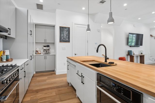 236 Melba Street 103, Dallas, TX 75208