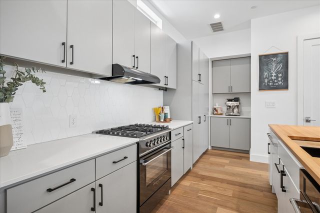 236 Melba Street 103, Dallas, TX 75208