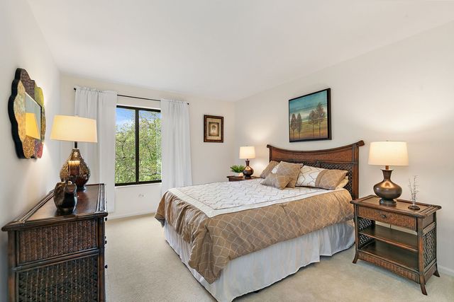 404 Shoreline Road 298, Lake Barrington, IL 60010