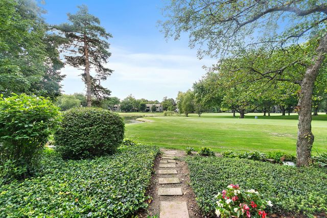 404 Shoreline Road 298, Lake Barrington, IL 60010