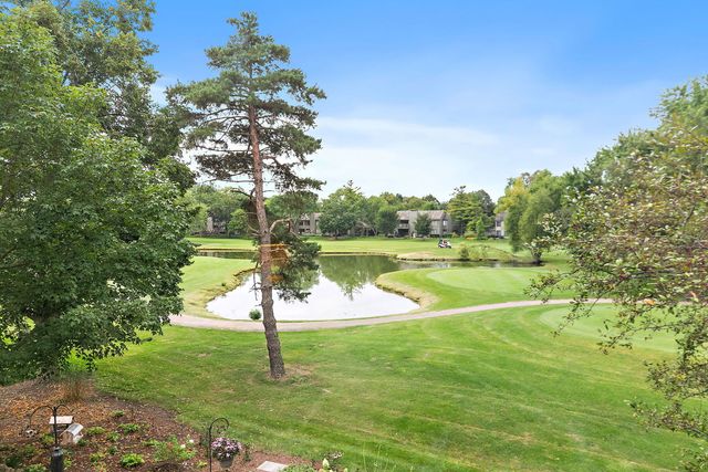 404 Shoreline Road 298, Lake Barrington, IL 60010