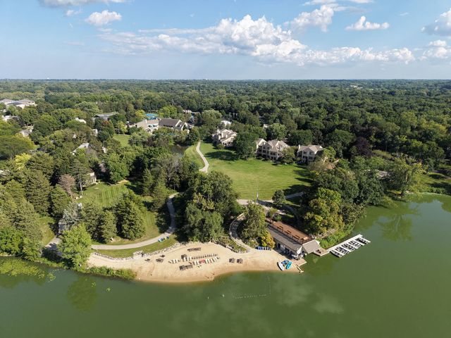 404 Shoreline Road 298, Lake Barrington, IL 60010