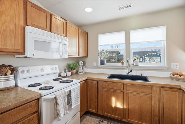 12605 W Tower Ave, Airway Heights, WA 99001