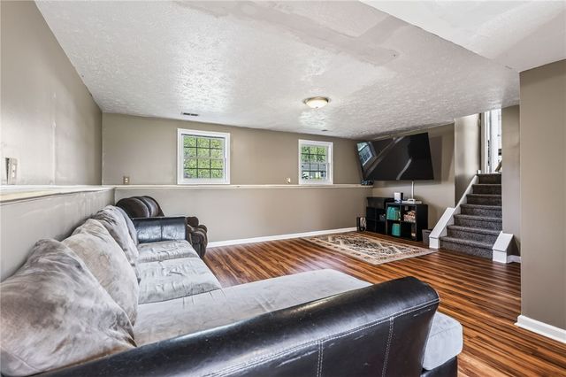 24 Huntington Parkway, Hamlin, NY 14464