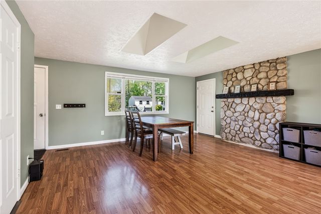 24 Huntington Parkway, Hamlin, NY 14464