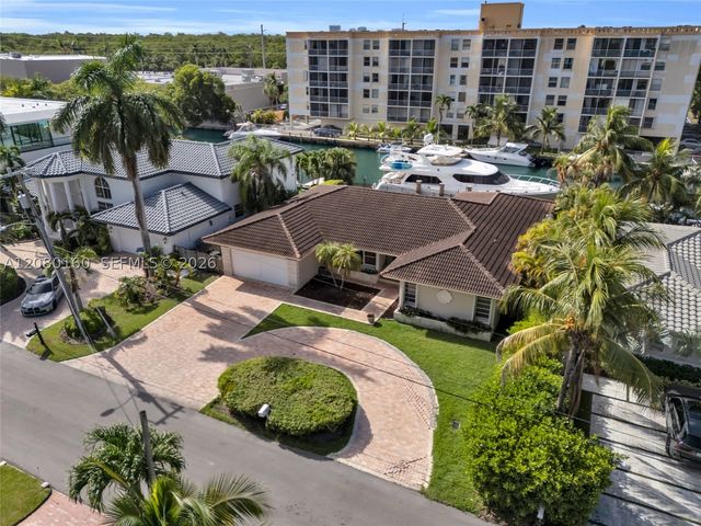 2930 NE 164th St, North Miami Beach, FL 33160