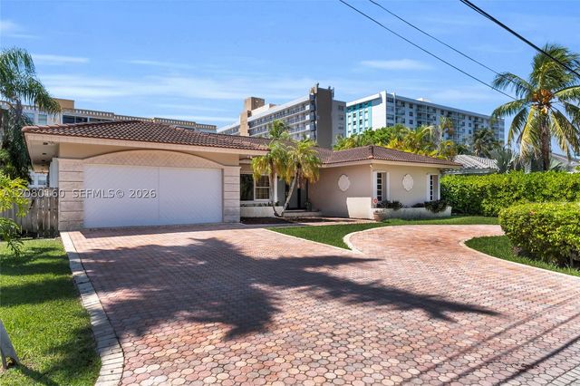 2930 NE 164th St, North Miami Beach, FL 33160