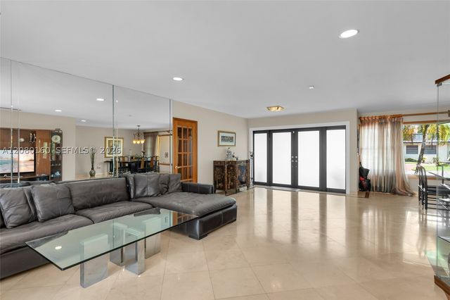 2930 NE 164th St, North Miami Beach, FL 33160