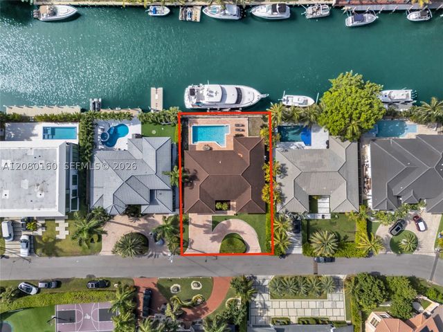 2930 NE 164th St, North Miami Beach, FL 33160