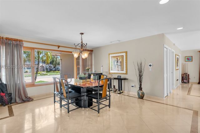 2930 NE 164th St, North Miami Beach, FL 33160