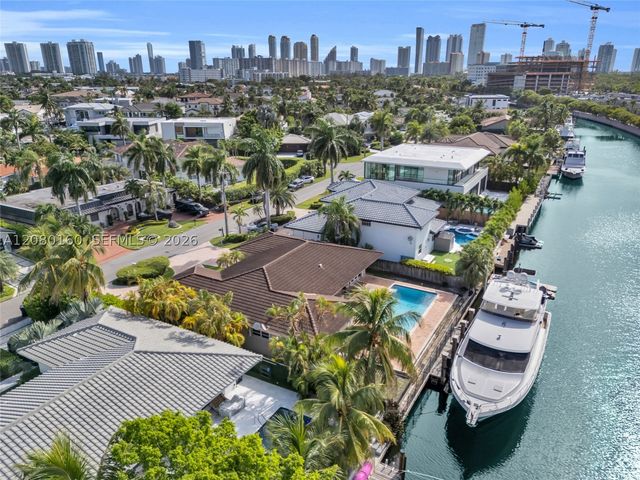 2930 NE 164th St, North Miami Beach, FL 33160