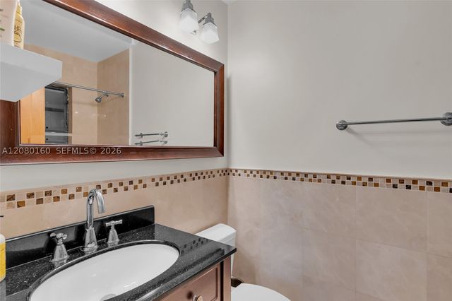 2930 NE 164th St, North Miami Beach, FL 33160