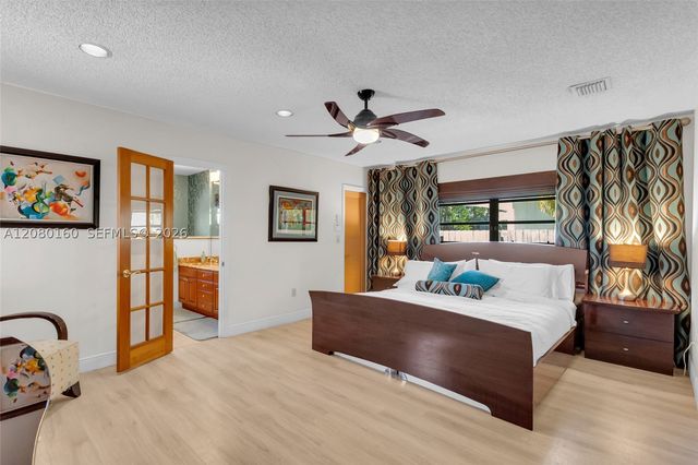 2930 NE 164th St, North Miami Beach, FL 33160