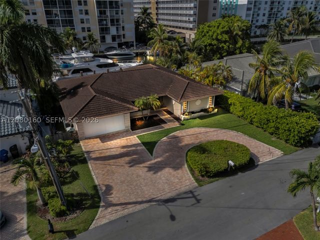 2930 NE 164th St, North Miami Beach, FL 33160
