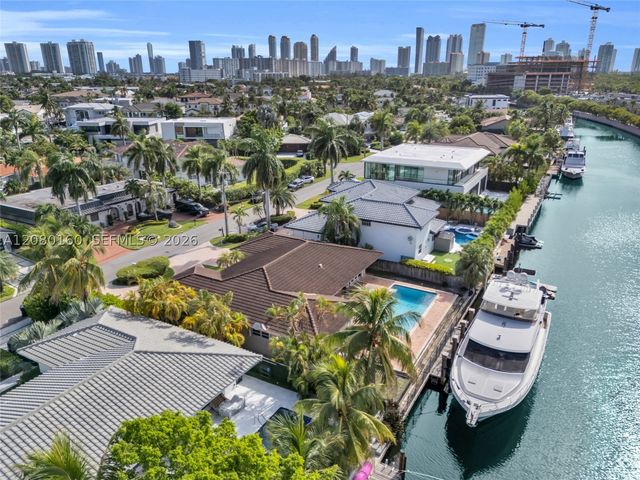 2930 NE 164th St, North Miami Beach, FL 33160