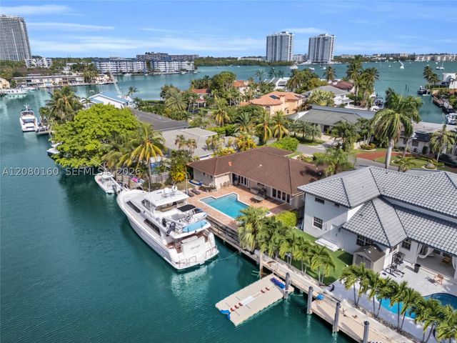 2930 NE 164th St, North Miami Beach, FL 33160