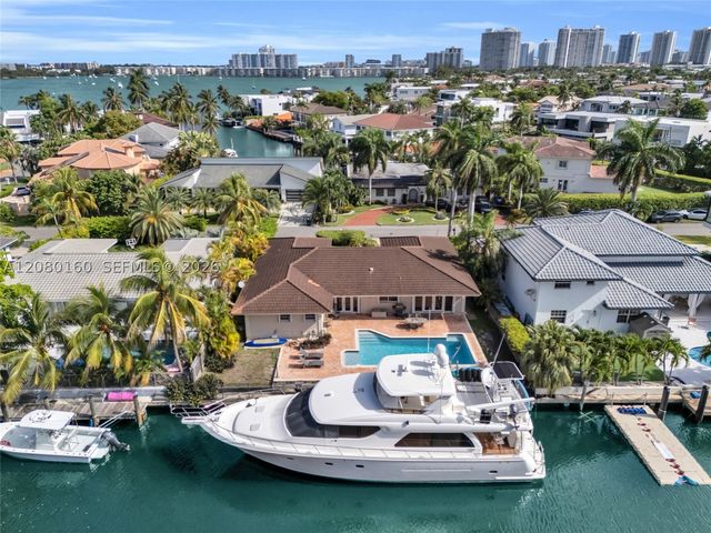 2930 NE 164th St, North Miami Beach, FL 33160