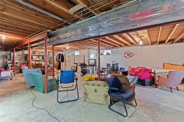 8446 Hh Highway, Odessa, MO 64076