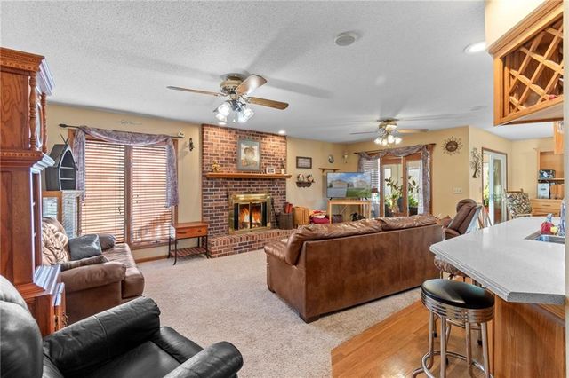 8446 Hh Highway, Odessa, MO 64076