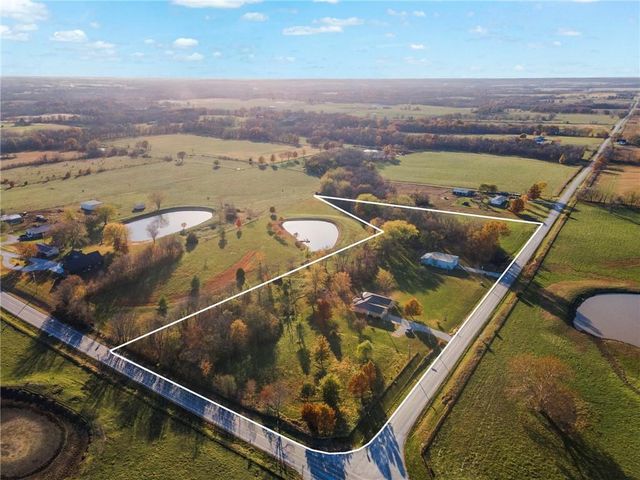 8446 Hh Highway, Odessa, MO 64076