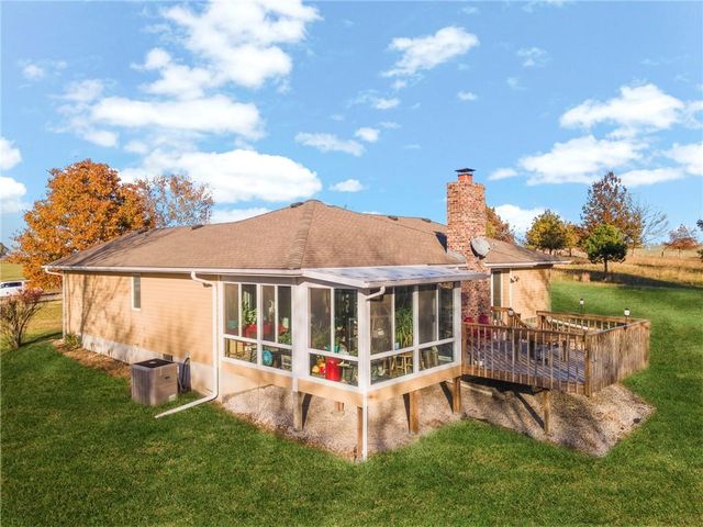 8446 Hh Highway, Odessa, MO 64076