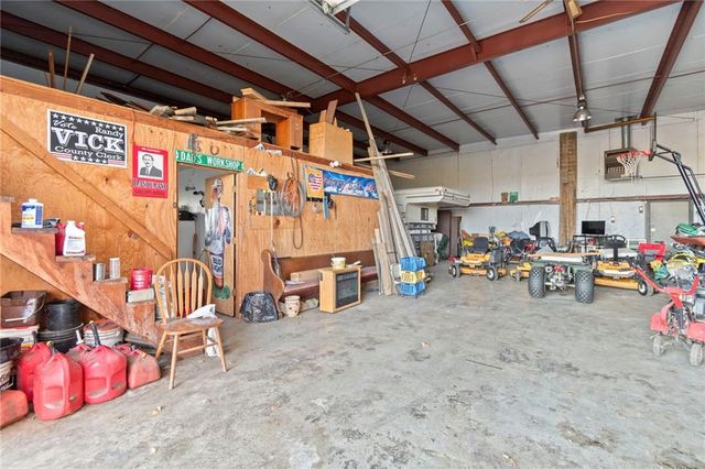 8446 Hh Highway, Odessa, MO 64076