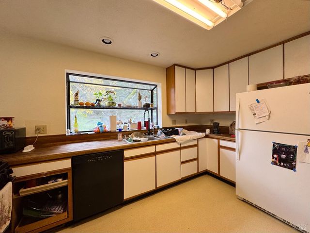 5083 Dry Creek Rd, Napa, CA 94558