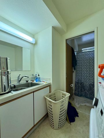 5083 Dry Creek Rd, Napa, CA 94558