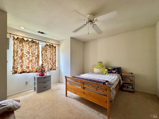 5083 Dry Creek Rd, Napa, CA 94558