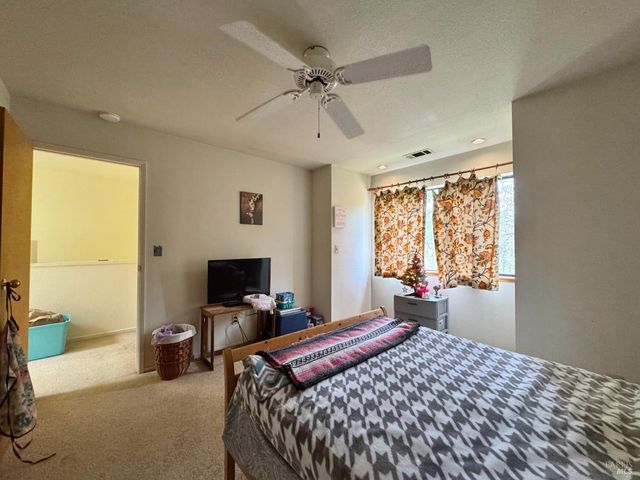 5083 Dry Creek Rd, Napa, CA 94558