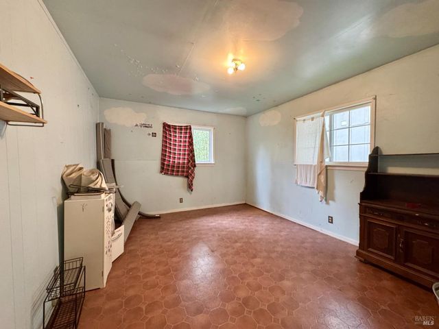 5083 Dry Creek Rd, Napa, CA 94558