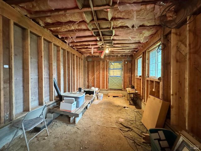 5083 Dry Creek Rd, Napa, CA 94558