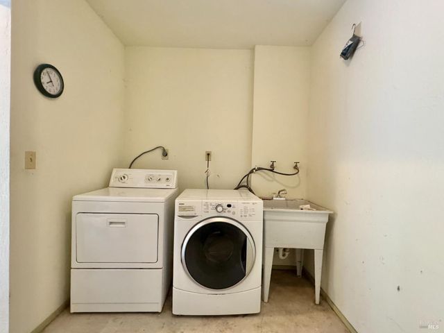 5083 Dry Creek Rd, Napa, CA 94558