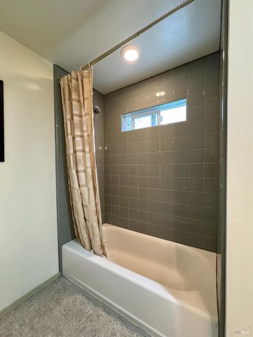 5083 Dry Creek Rd, Napa, CA 94558