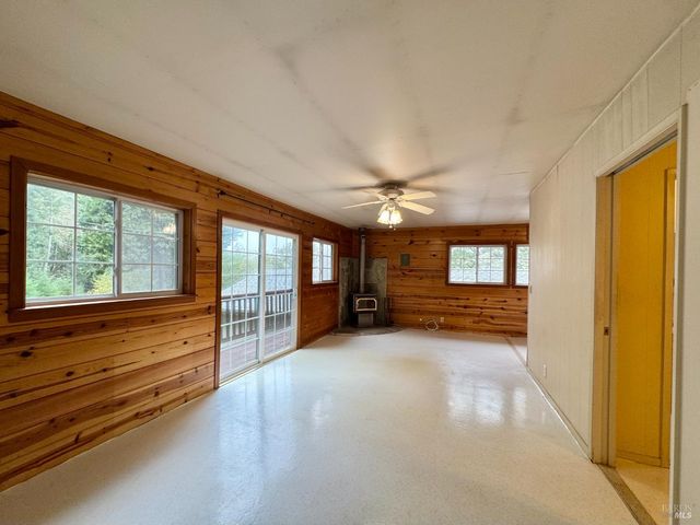 5083 Dry Creek Rd, Napa, CA 94558