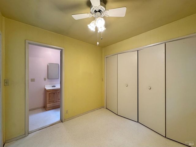 5083 Dry Creek Rd, Napa, CA 94558